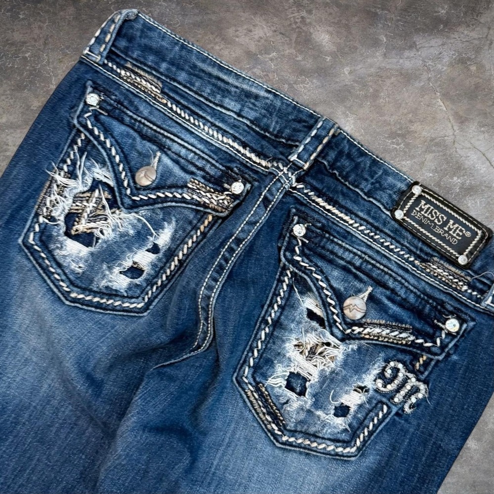 Vintage Miss Me Distressed Blue Bootcut Jeans Womens Size 32 Western Cowgirl Y2K